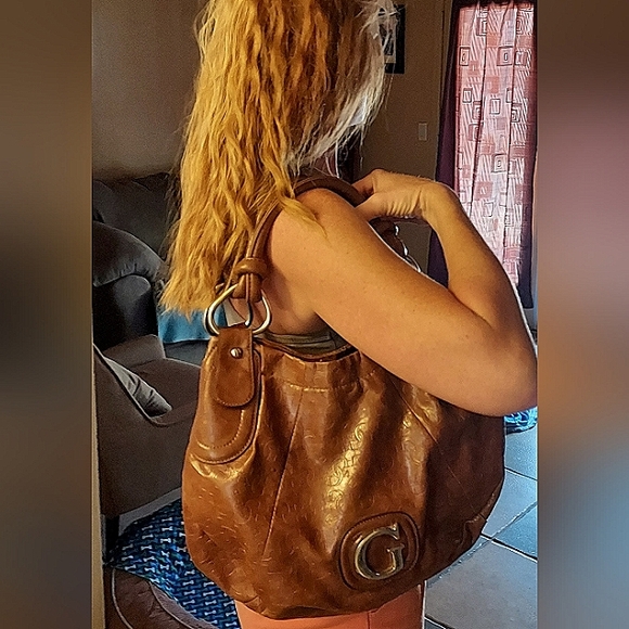 Guess handbag - Picture 8 of 8